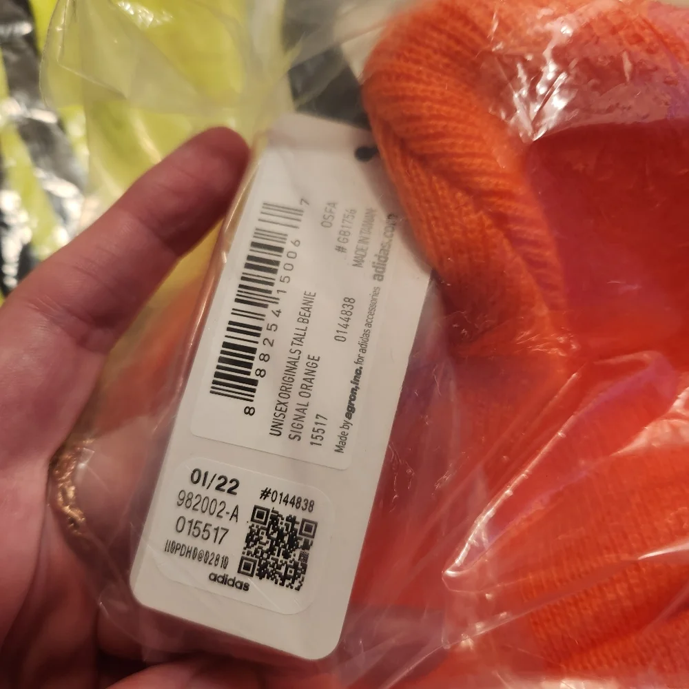 NWT Adidas Into the Metaverse BAYC PUNKS Tracksuit + Beanie S - Picture 11 of 15